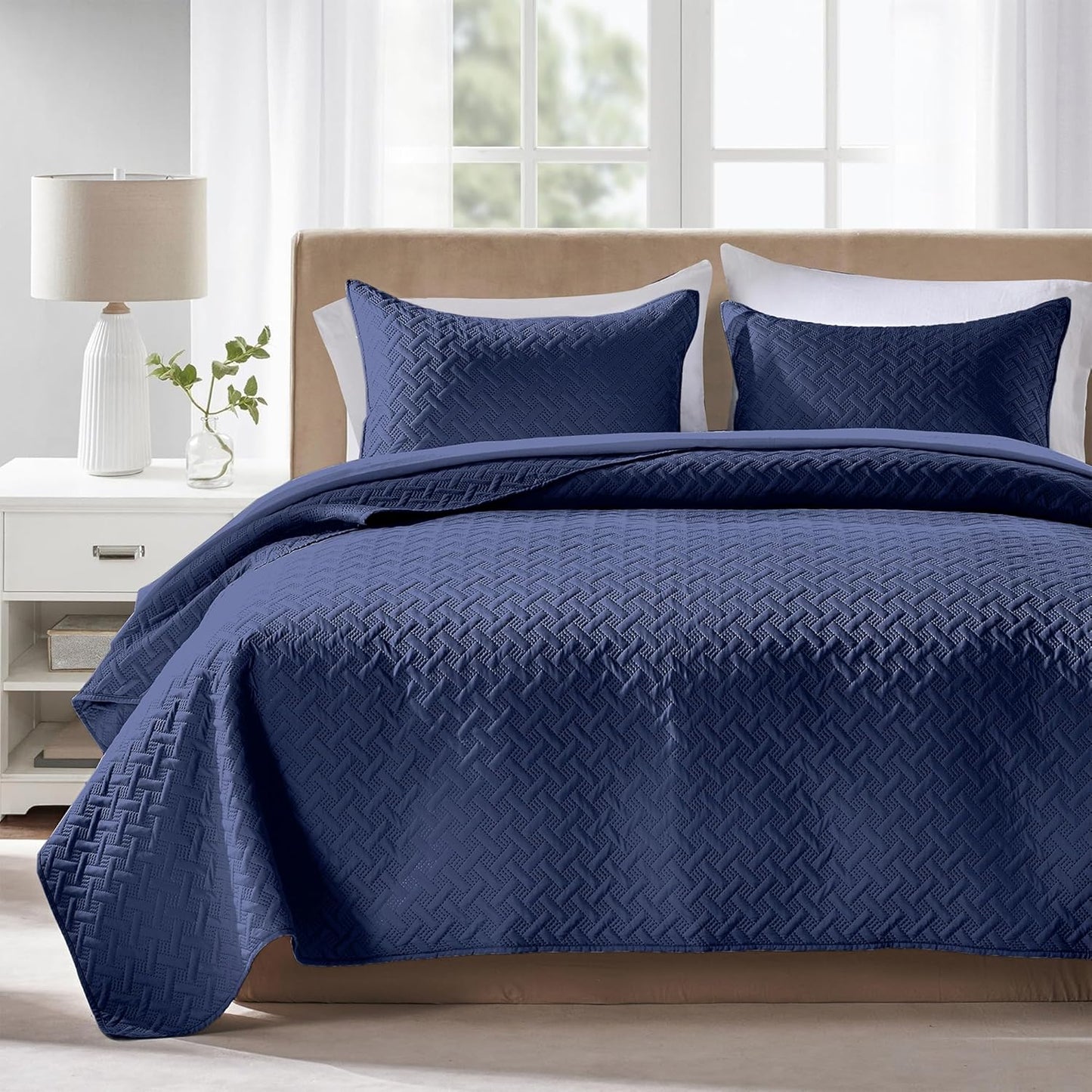 Quilts Queen Size - Ultra Soft Navy Blue Quilt Lightweight Microfiber Bedspreads, Classic Basket Weave Pattern Bedspread Bed Coverlet 3 Pieces for All-Season (1 Quilt, 2 Pillow Shams) | Breathable material, Easy care